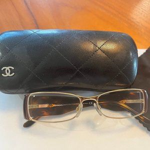 CHANEL optical glasses with original case and cloth